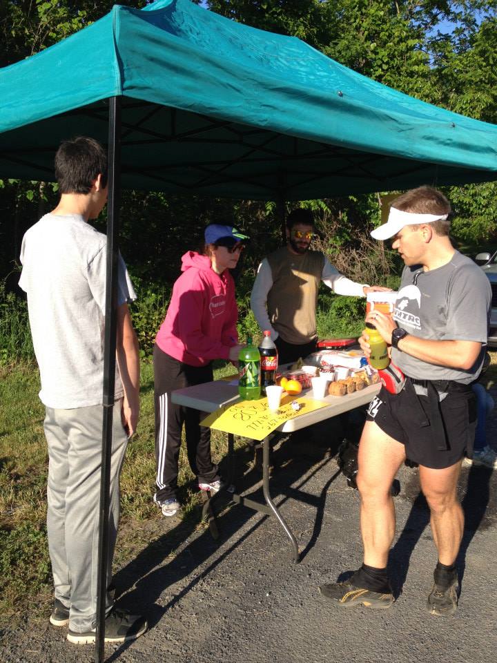 Keith Knipling stoppig at the 803 aid station. 