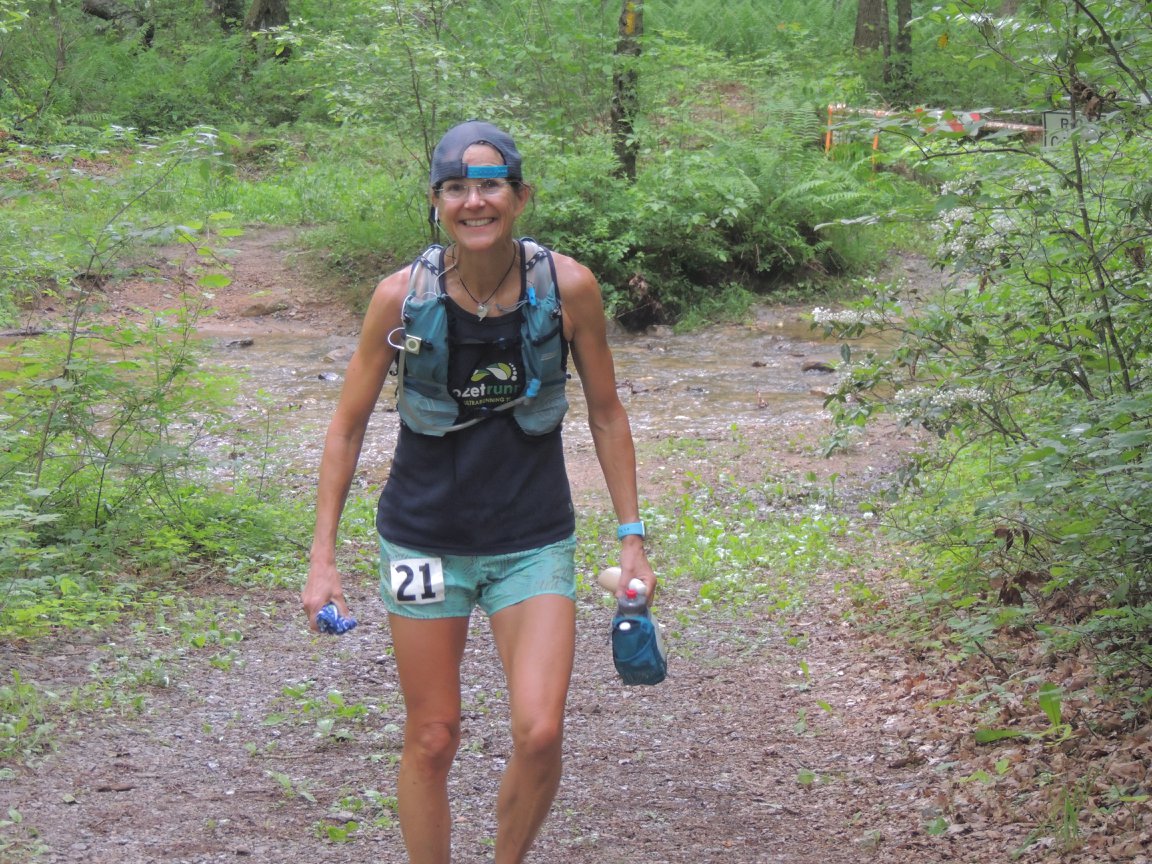 Sophie S, bib 21, coming into Crisman hollow