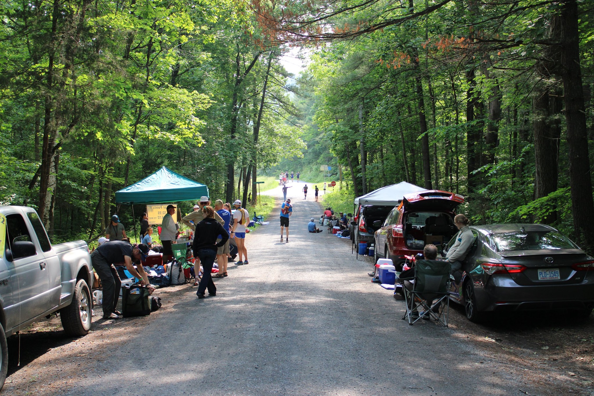 Wide shot of 4-points aid station